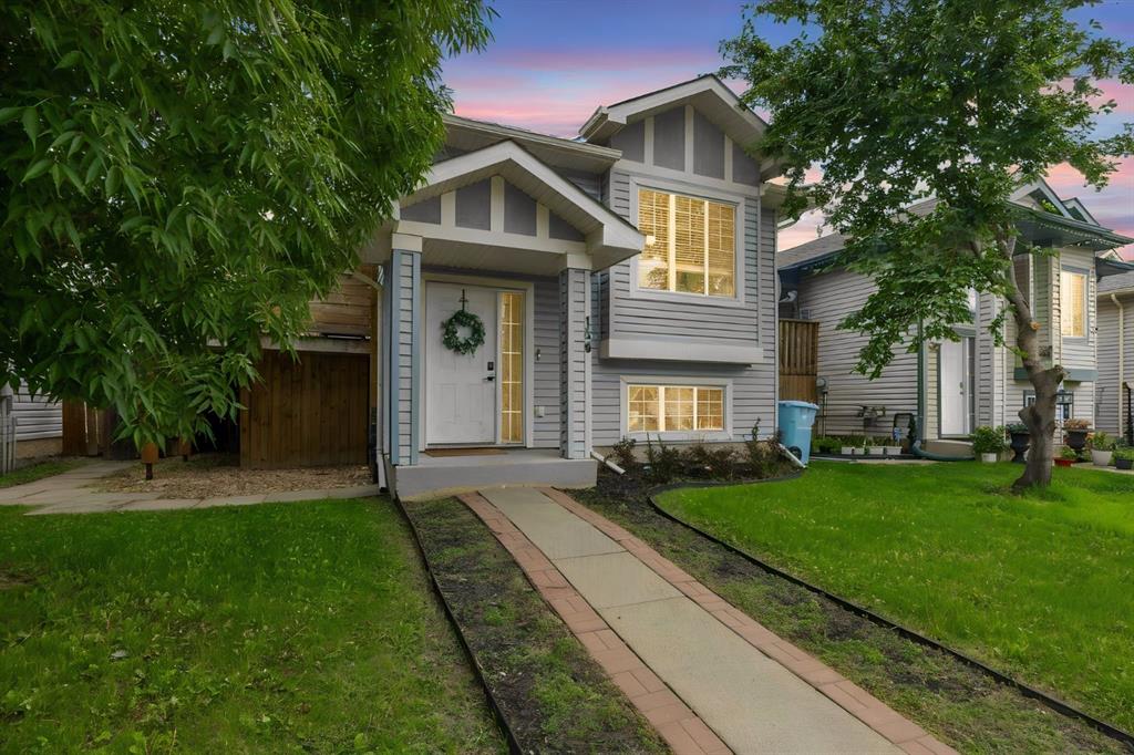 136 Parry Crescent , A2331291, Alberta,