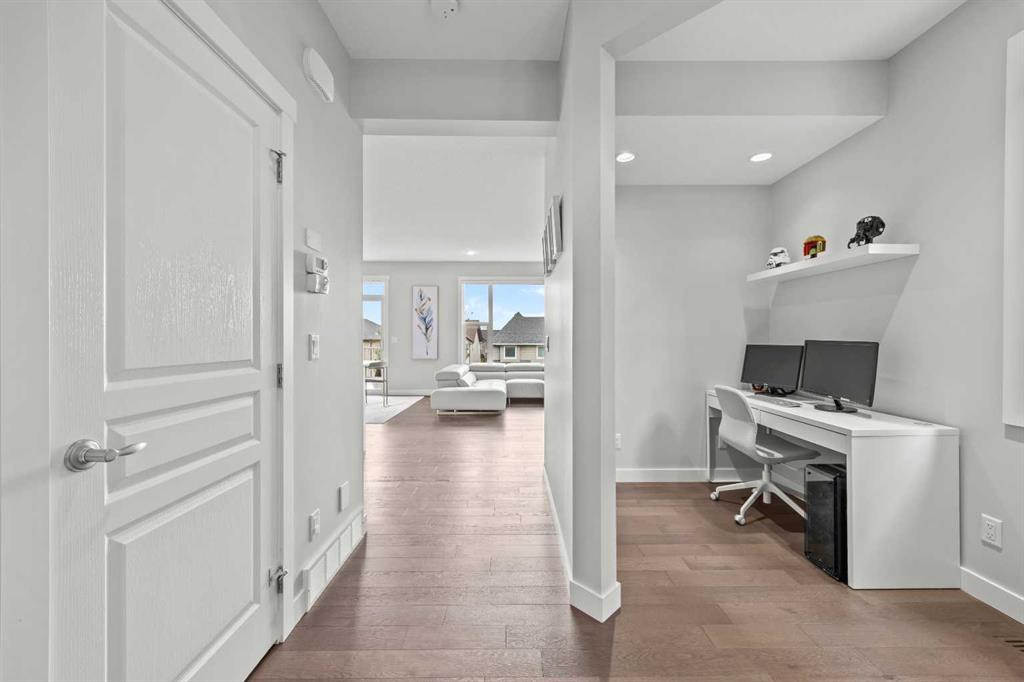 Fourth View of 238 Nolancrest Heights NW, Nolan Hill, Calgary, Alberta, T3R0V8