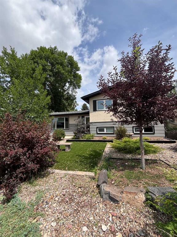 425 Normandy Road S, A2331387, Alberta,
