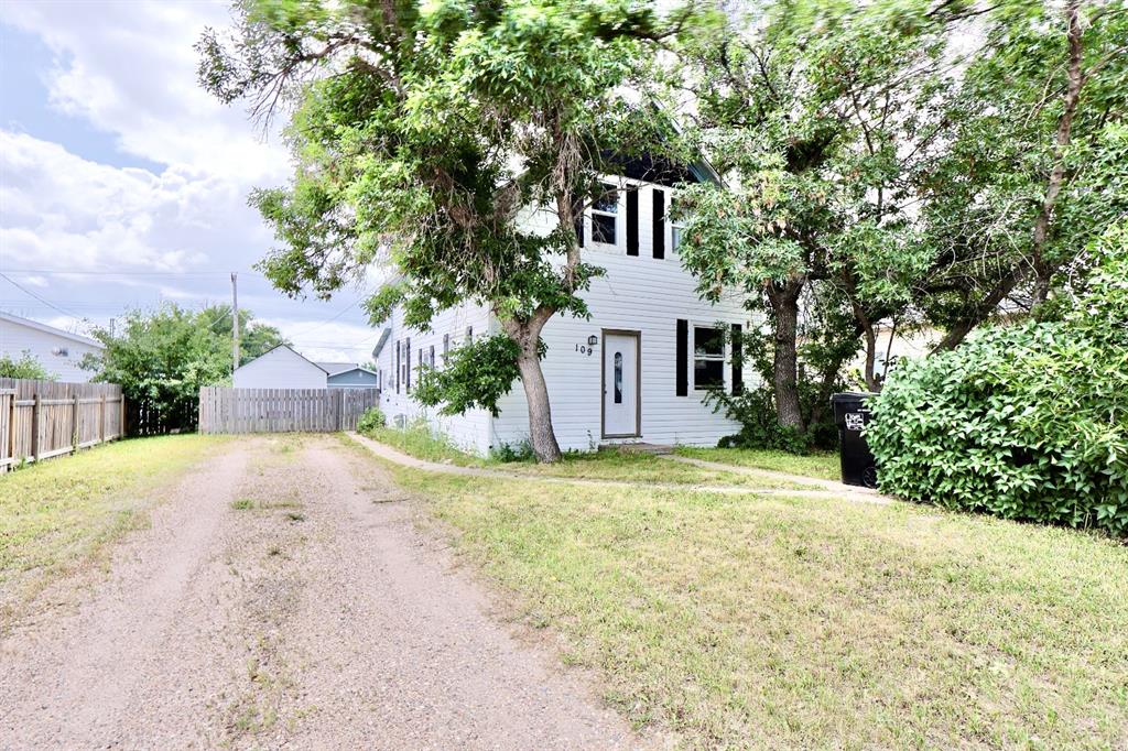109 3 Avenue E, A2331461, Alberta,