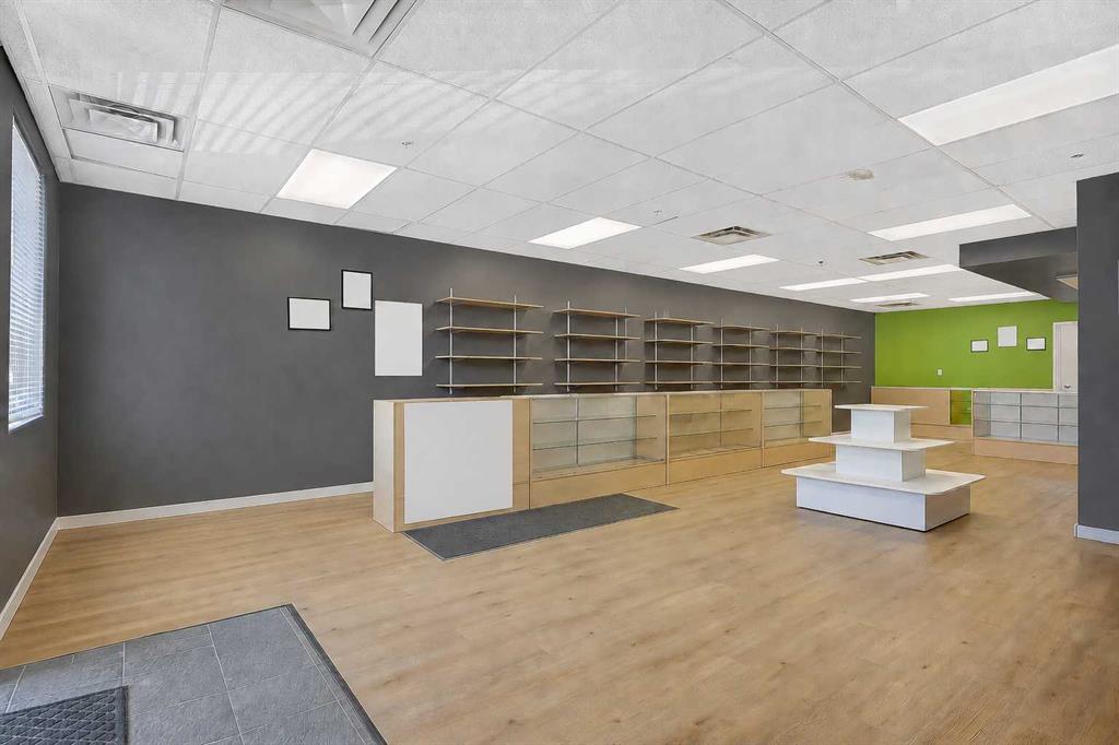 Third View of 105, 10006 101 Avenue  , Central Business District, Grande Prairie, Alberta, T8V 0Y1