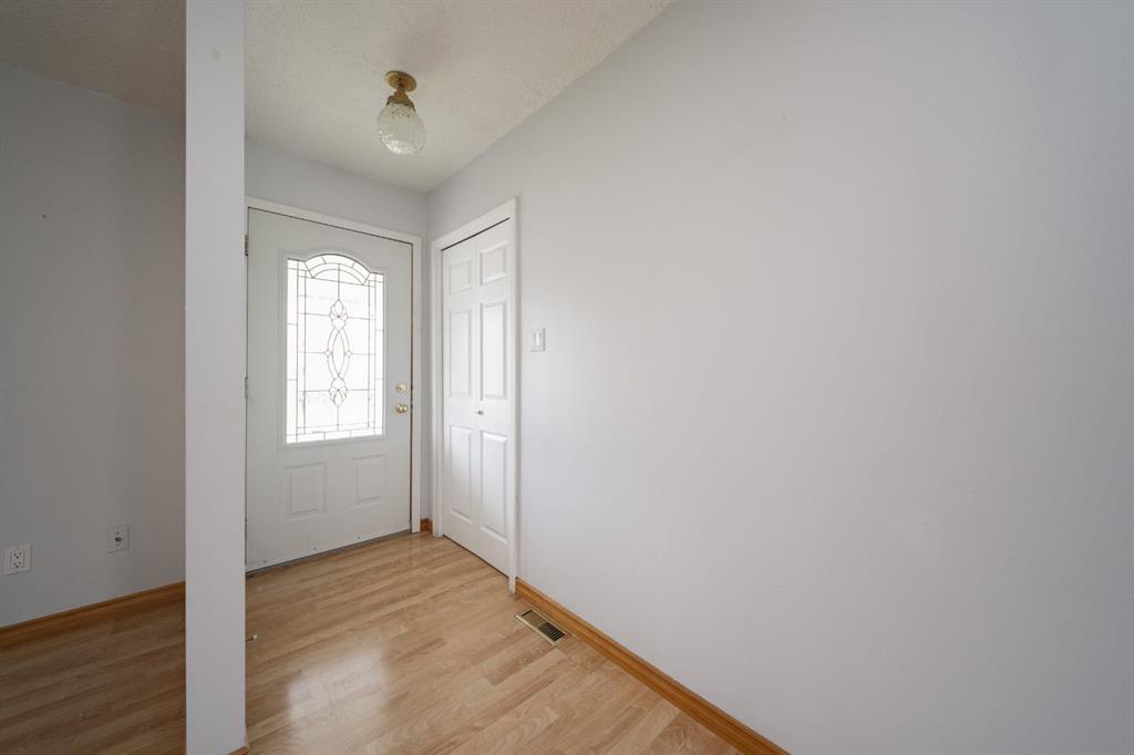 Fifth View of 157 Torrie Crescent , Dickinsfield, Fort McMurray, Alberta, T9K 1J7
