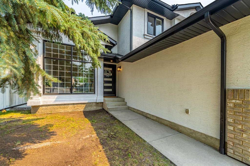 Fifth View of 28 Sunlake Circle SE, Sundance, Calgary, Alberta, T2X 3J2