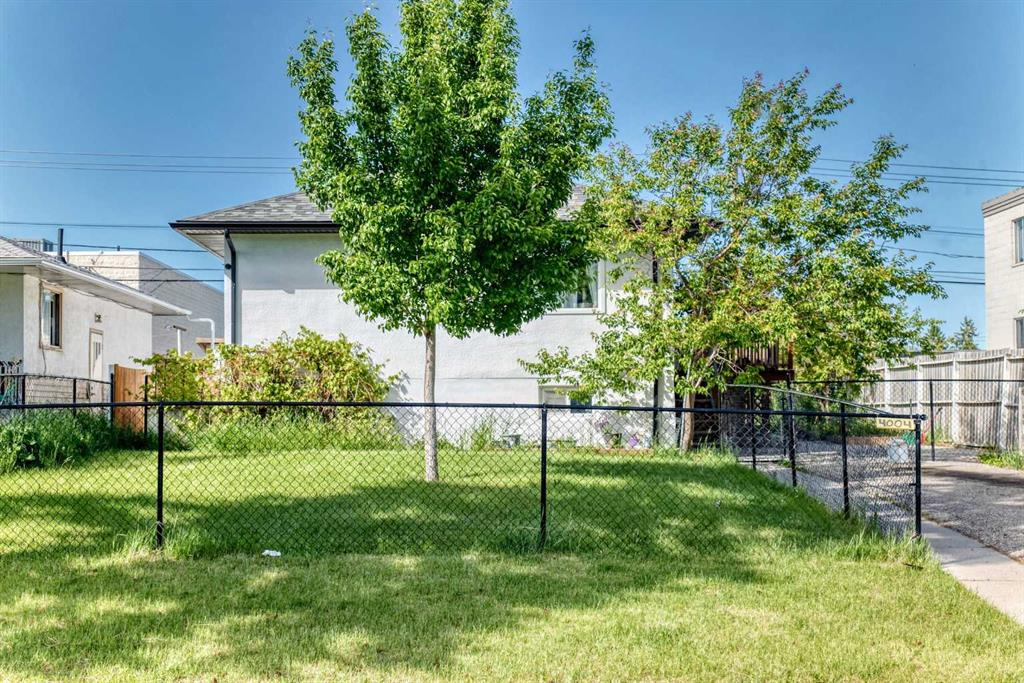 Third View of 4004 7 Avenue SW, Rosscarrock, Calgary, Alberta, t3c0e1