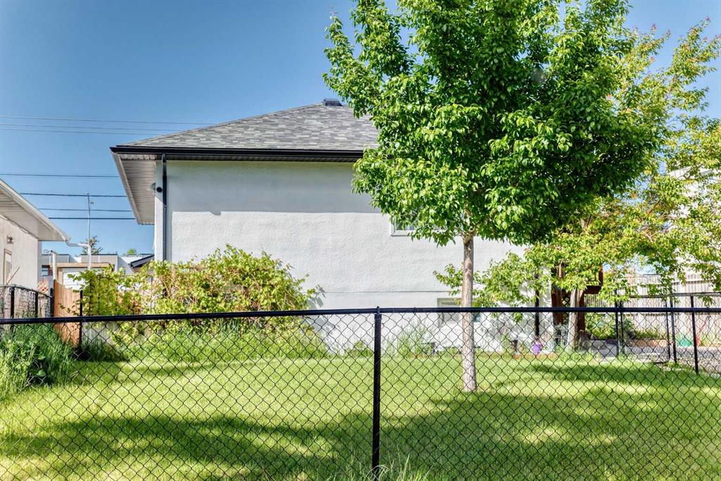 Fourth View of 4004 7 Avenue SW, Rosscarrock, Calgary, Alberta, t3c0e1