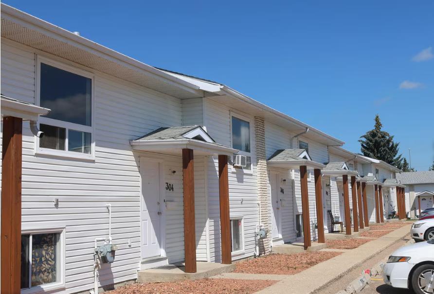 32 Holmes Street , A2331562, Alberta,