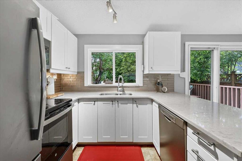 Fourth View of 1123 48 Avenue NW, North Haven, Calgary, Alberta, T2K 0J6