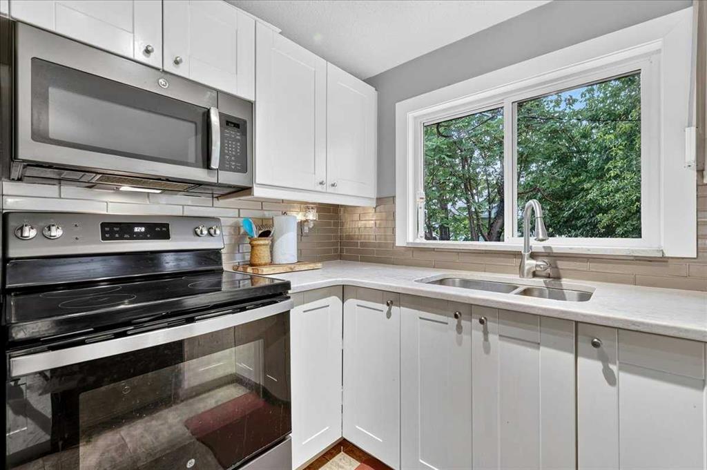 Fifth View of 1123 48 Avenue NW, North Haven, Calgary, Alberta, T2K 0J6