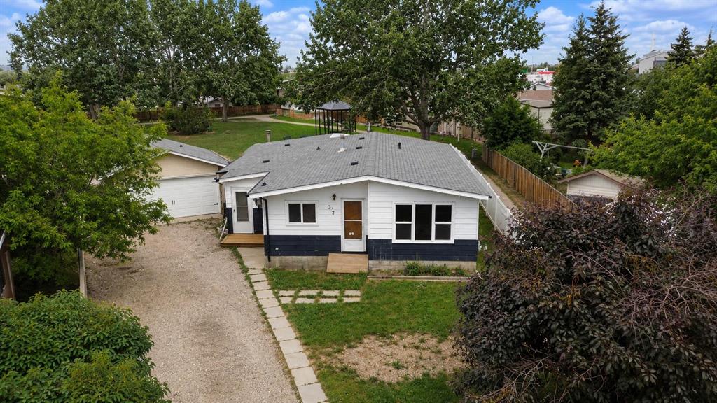137 Big Hill Place , A2331635, Alberta,