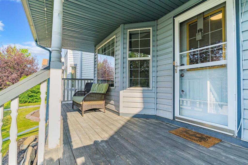 Fourth View of 61 Mt Aberdeen Circle SE, McKenzie Lake, Calgary, Alberta, T2Z 3H1