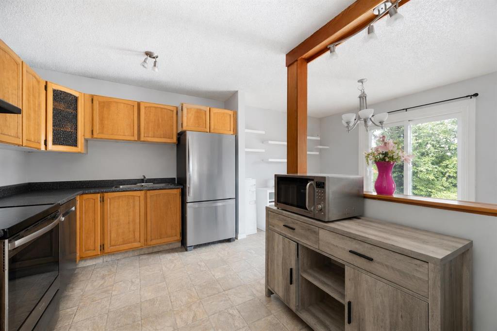 Fourth View of 122 Bird Crescent , Thickwood, Fort McMurray, Alberta, T9H 4T2