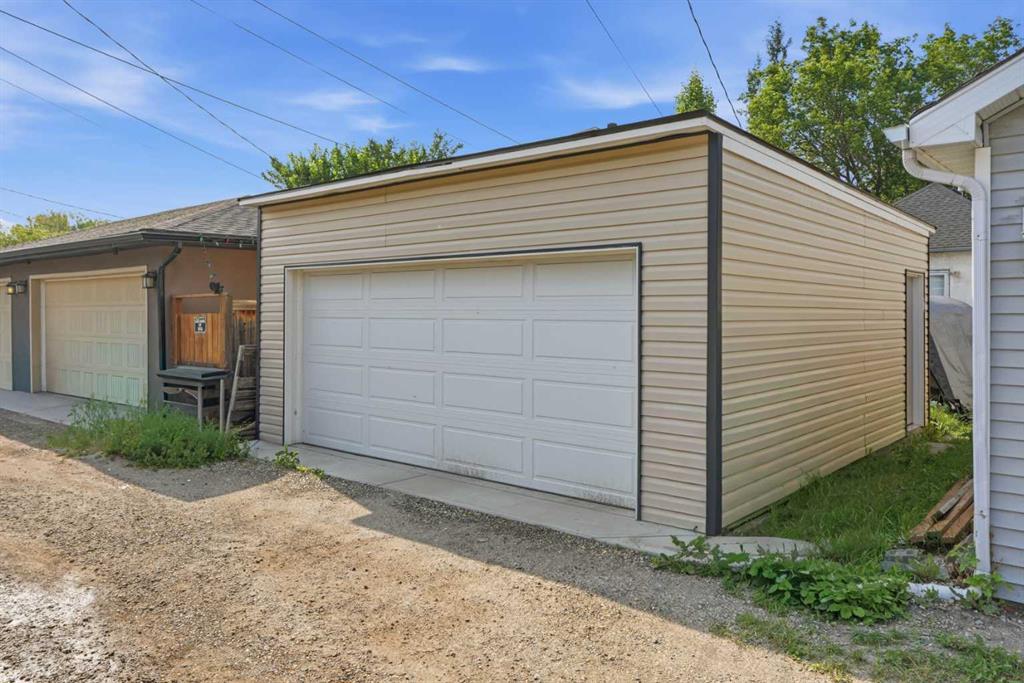 Fourth View of 1420 18 Avenue NW, Capitol Hill, Calgary, Alberta, T2M 0W6