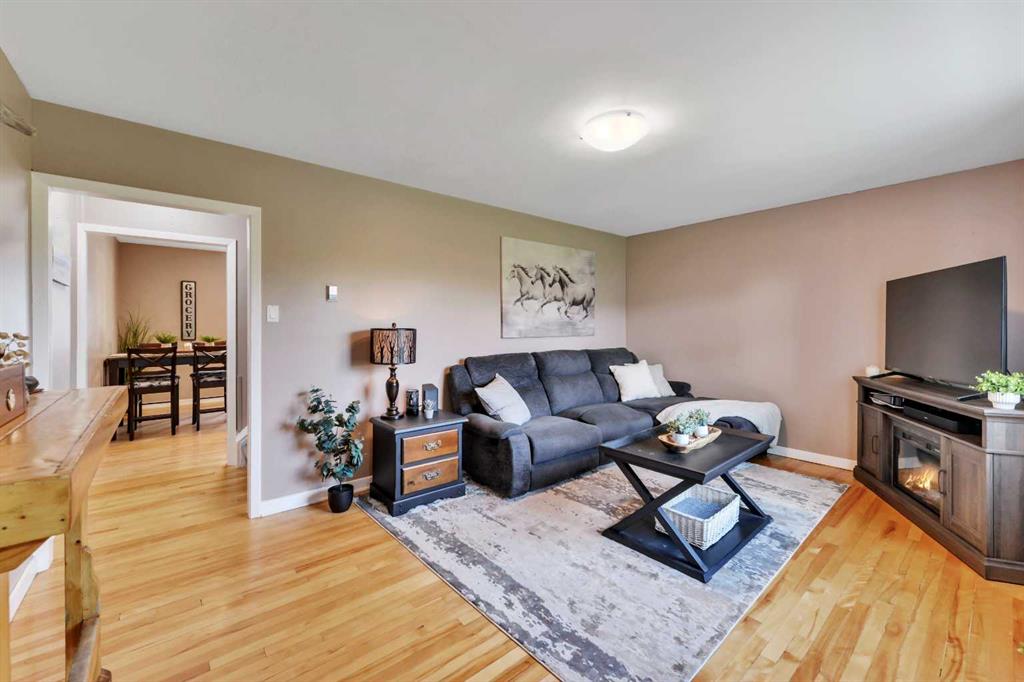 Fourth View of 37 Poplar Crescent , NONE, Springbrook, Alberta, T4S 1V3