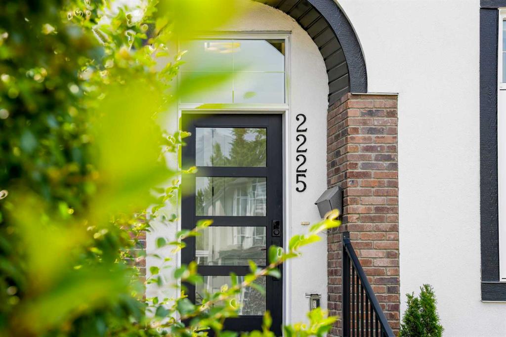 Fourth View of 2225 31 Street SW, Killarney/Glengarry, Calgary, Alberta, T3E2N3
