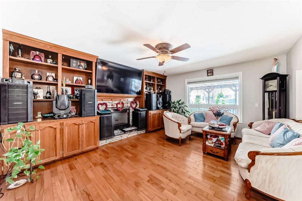Fourth View of 49 Applewood Court SE, Applewood Park, Calgary, Alberta, T2A 7P7