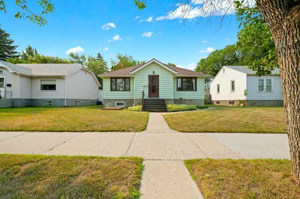 Third View of 313 6 Street SE, SE Hill, Medicine Hat, Alberta, T1A 1H2
