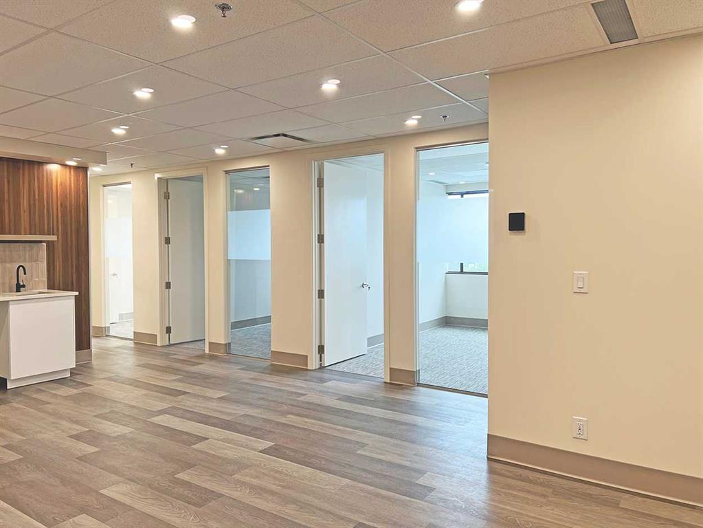 Fourth View of 307, 4014 Macleod Trail S, Manchester, Calgary, Alberta, T2H1X5