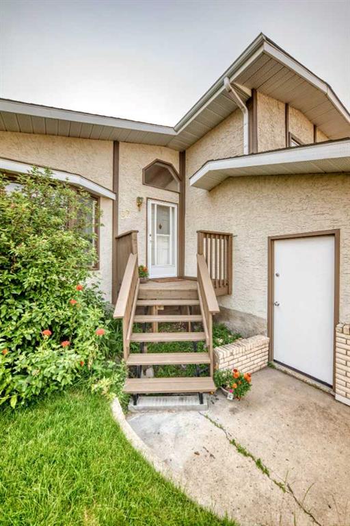 Third View of 37 Kennings Crescent , Kentwood East, Red Deer, Alberta, T4P 3M8