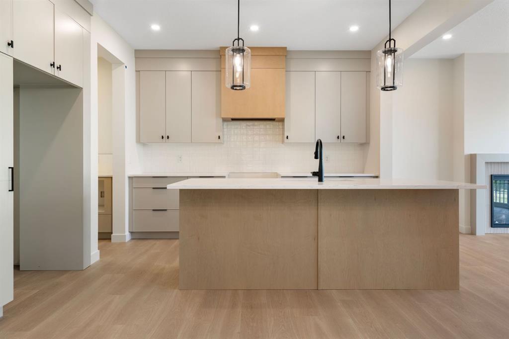 112 Sunrise Heath , A2331914, Alberta,