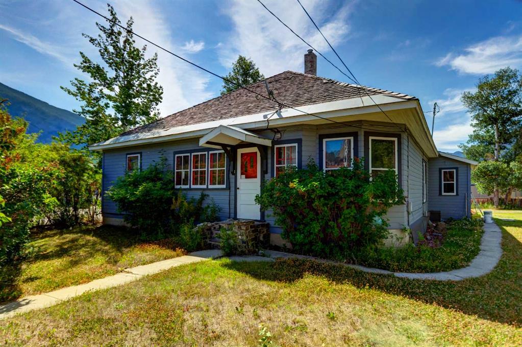 303,305,307 Marten Street , A2331923, Alberta,