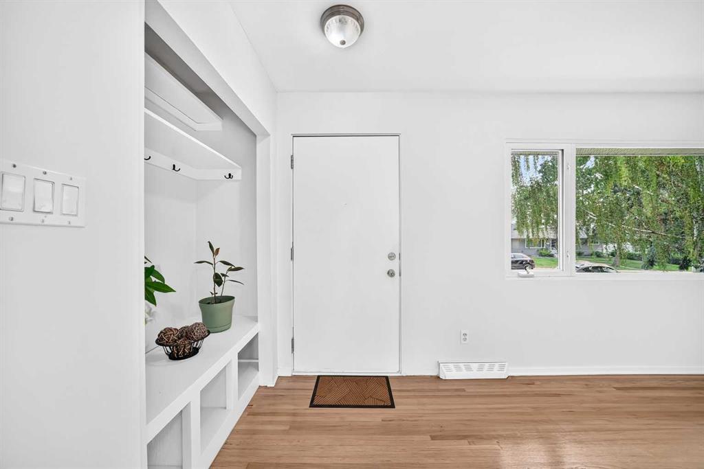 Fourth View of 39 Healy Drive SW, Haysboro, Calgary, Alberta, T2V 2Z8