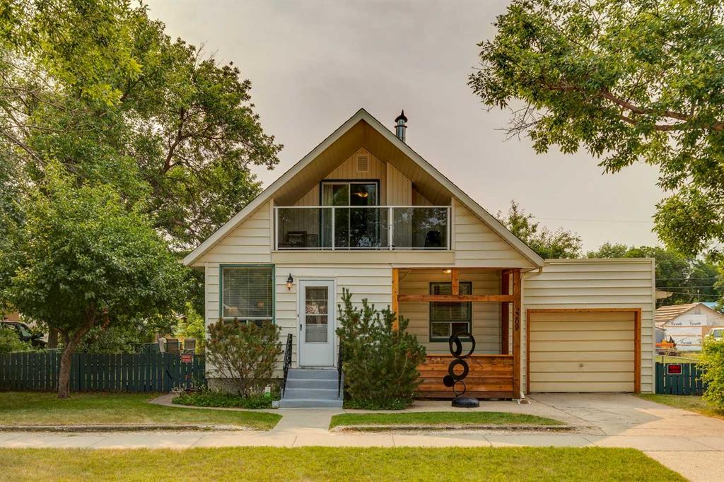 MLS® listing #114418058 for sale located at 2209 22 Street 