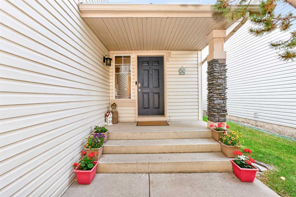 Fifth View of 137 Douglas Glen Manor SE, Douglasdale/Glen, Calgary, Alberta, T2Z 3Y5
