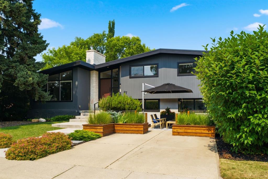 Third View of 97 Chinook Drive SW, Chinook Park, Calgary, Alberta, T2V 2P8