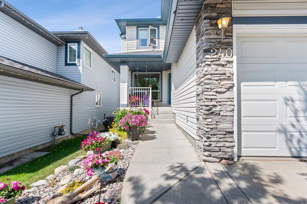 Fifth View of 240 Tuscany Ridge View NW, Tuscany, Calgary, Alberta, T3L 2J2