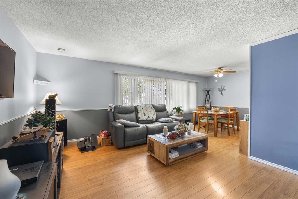 Third View of 272 Huntington Close NE, Huntington Hills, Calgary, Alberta, T2K 5B3
