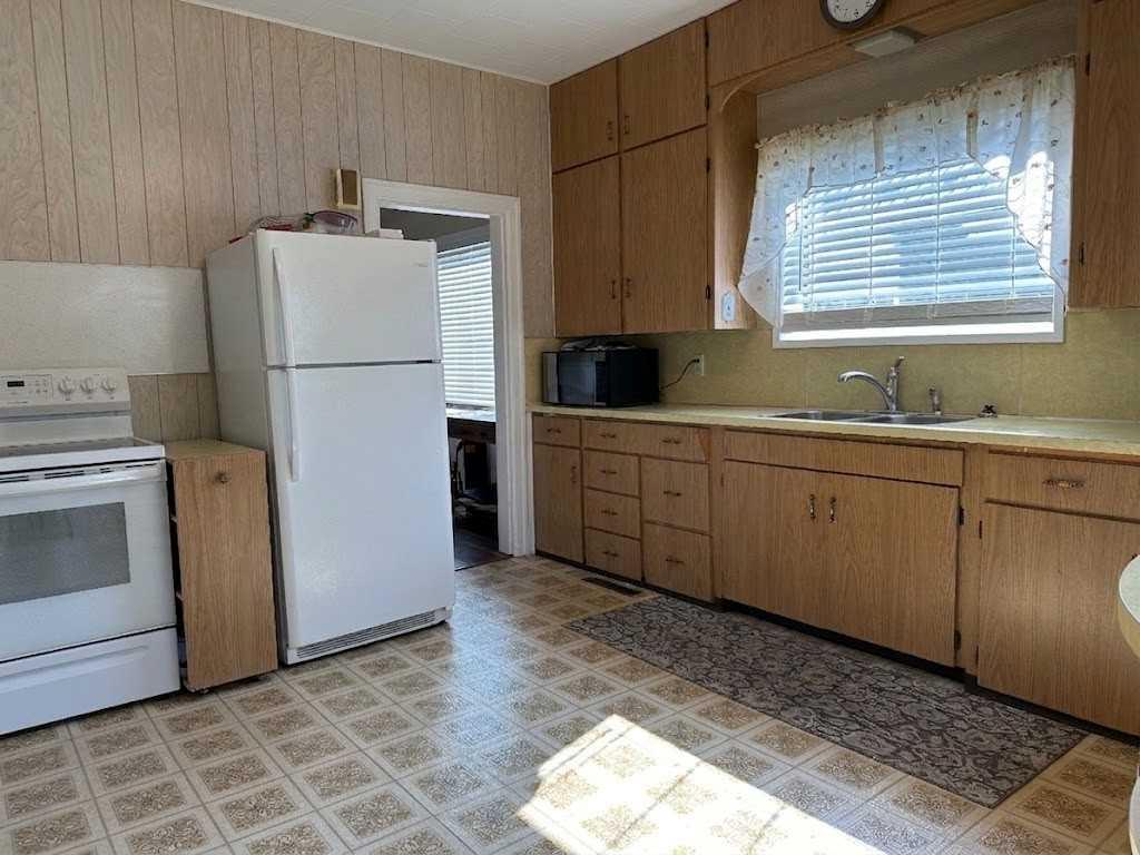 Fourth View of 8017 22 Avenue , NONE, Coleman, Alberta, T0K 0M0