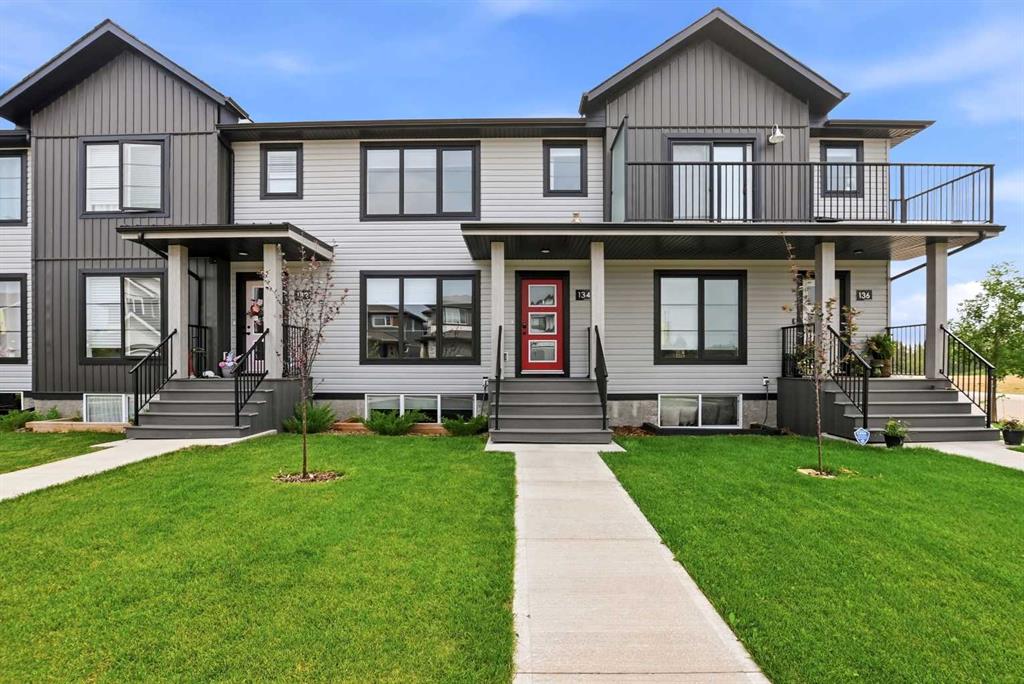 134 Crestview Boulevard , A2332402, Alberta,