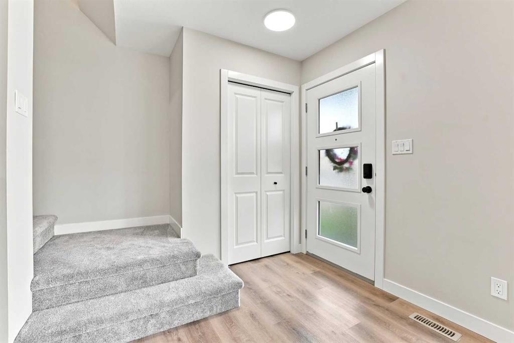 Fifth View of 134 Crestview Boulevard , Crestview, Sylvan Lake, Alberta, T4S 0L6