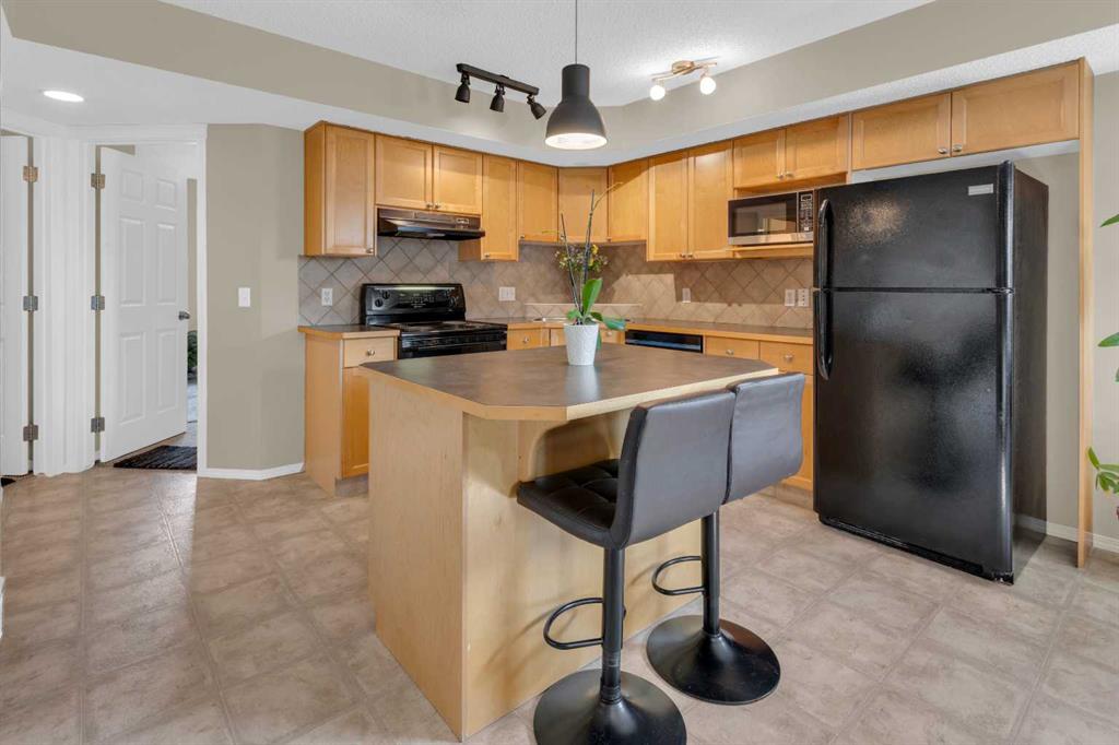 411, 140 Sagewood Boulevard SW, A2332409, Alberta,