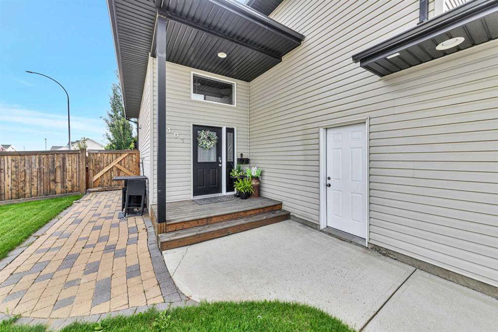 Third View of 4401 33 Street , Aurora, Lloydminster, Saskatchewan, S9V 0S6