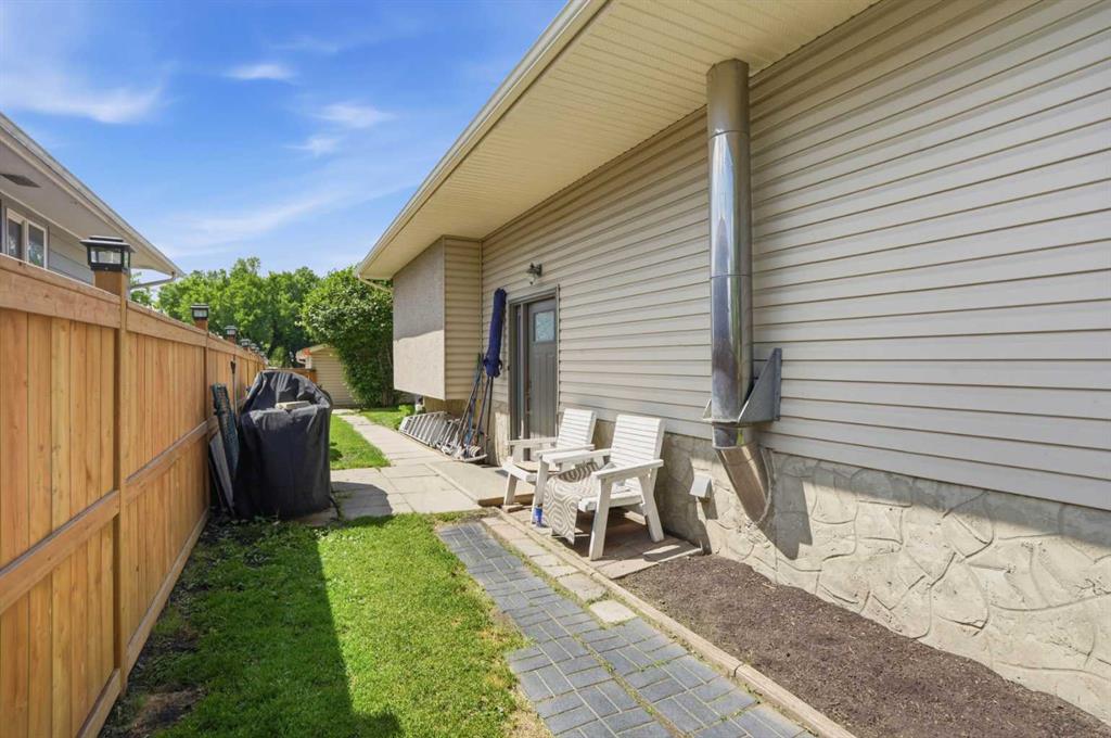 Fifth View of 3056 32A Street SE, Dover, Calgary, Alberta, T2B 0T3