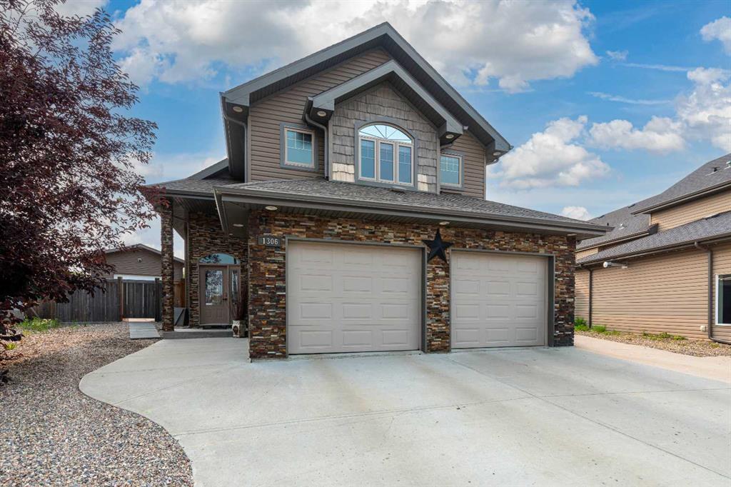 Second View of 1306 52C Avenue , College Park, Lloydminster, Alberta, T9V 3L4