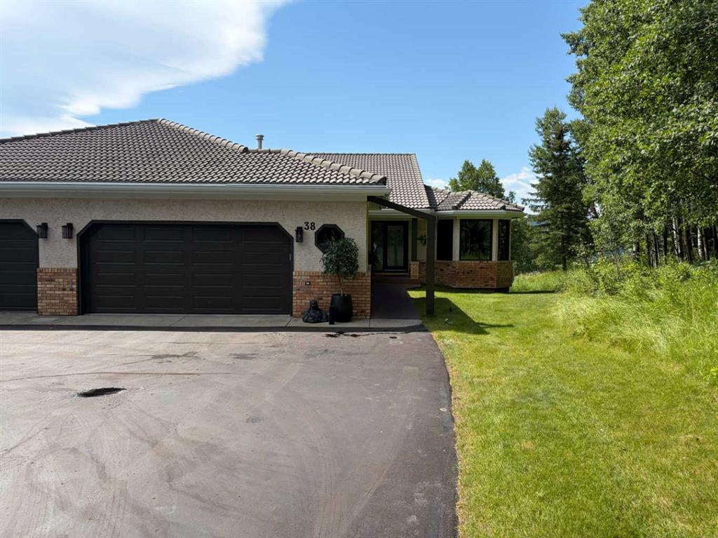 38 Sunrise Way , A2332510, Alberta,