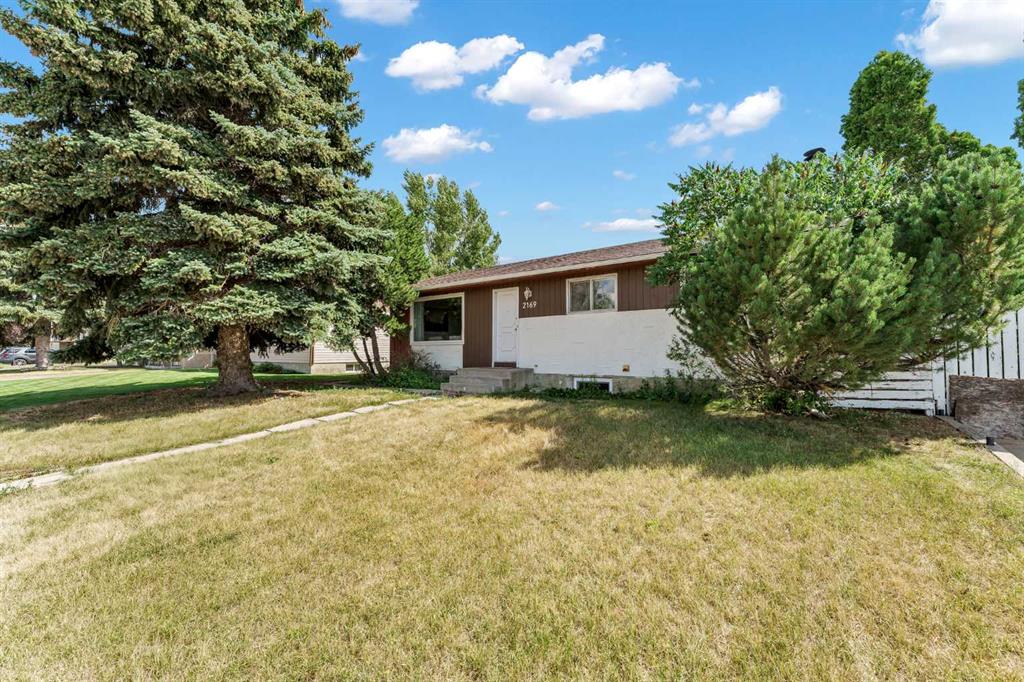 Fourth View of 2169 Hawke Crescent NE, Northeast Crescent Heights, Medicine Hat, Alberta, T1C 1J4