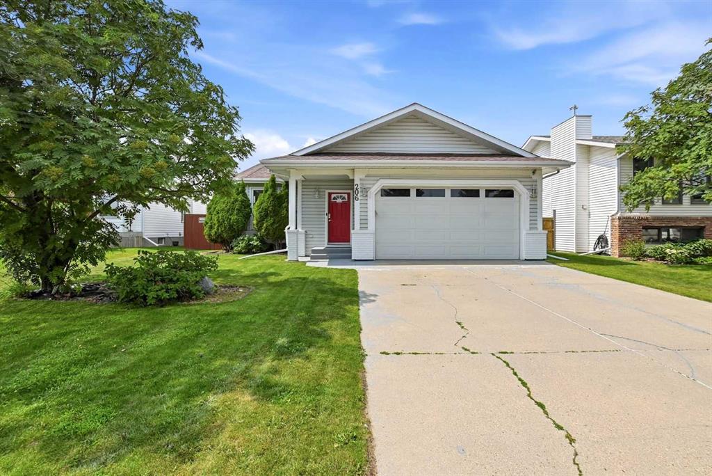 Second View of 206 Davison Drive , Deer Park Village, Red Deer, Alberta, T4R 2E6