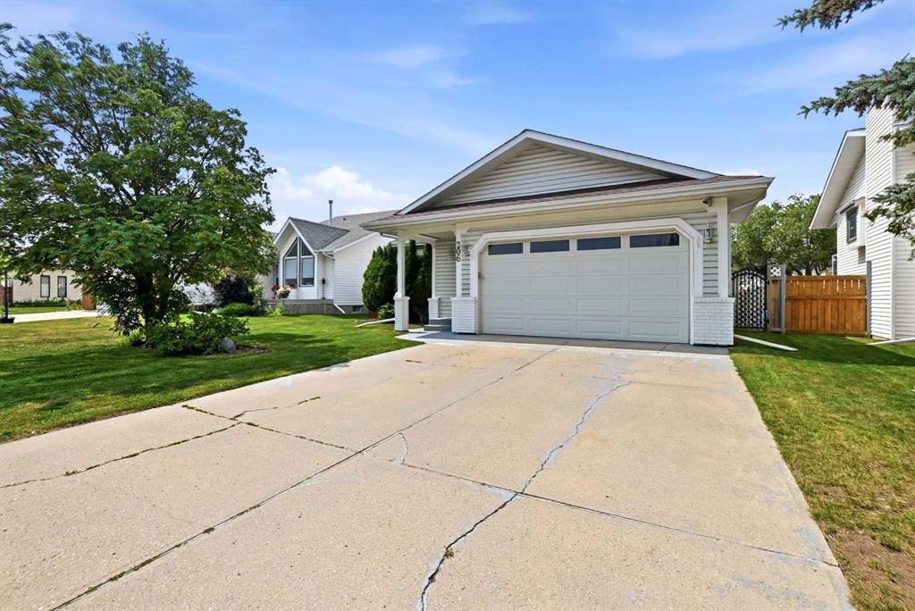 Third View of 206 Davison Drive , Deer Park Village, Red Deer, Alberta, T4R 2E6
