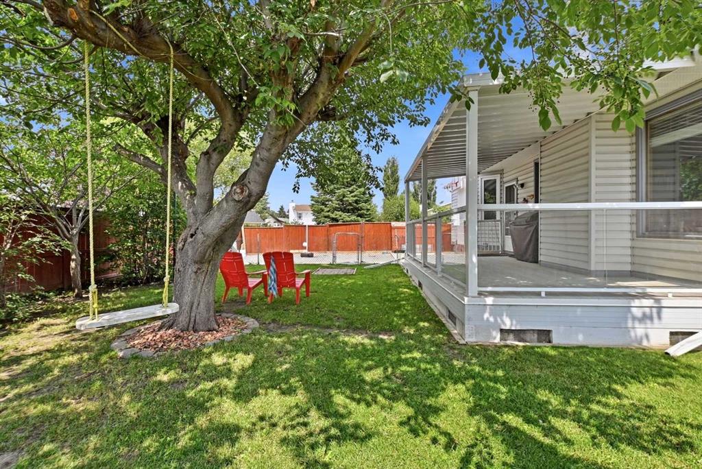 Fifth View of 206 Davison Drive , Deer Park Village, Red Deer, Alberta, T4R 2E6