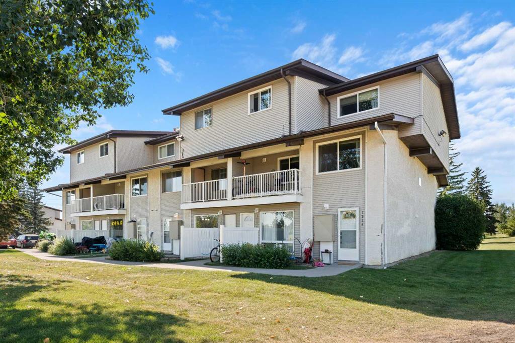 Third View of 1213, 200 Brookpark Drive SW, Braeside, Calgary, Alberta, T2W 3E5