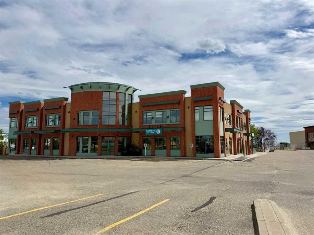 205, 10605 West Side Drive , A2332553, Alberta,