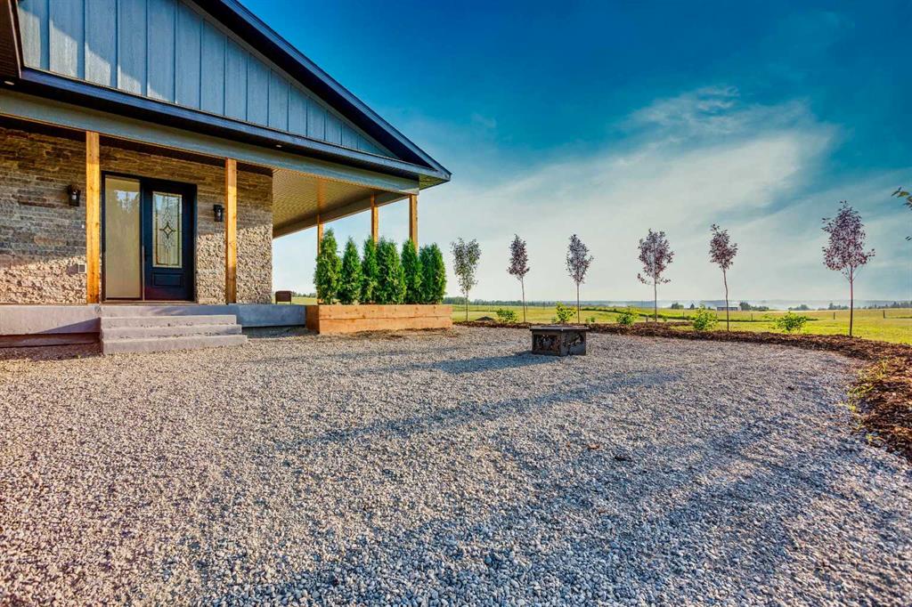 Fifth View of 4, 4141 Township Road 340  , Eagle Hill, Rural Mountain View County, Alberta, T0M 1C0