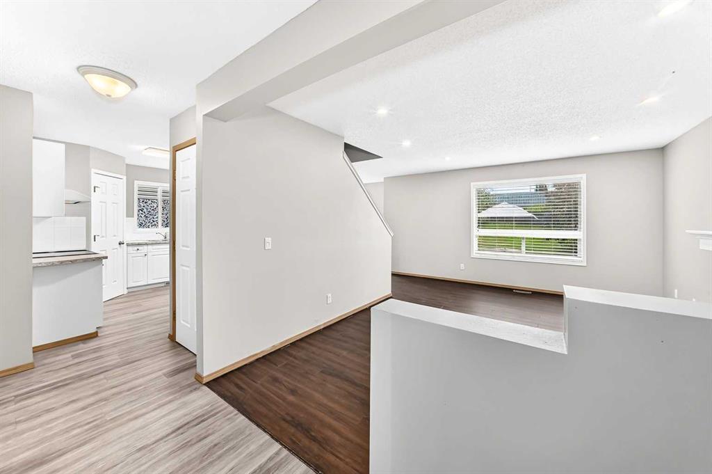Fifth View of 87 Citadel Peak Circle NW, Citadel, Calgary, Alberta, T3G 4H6