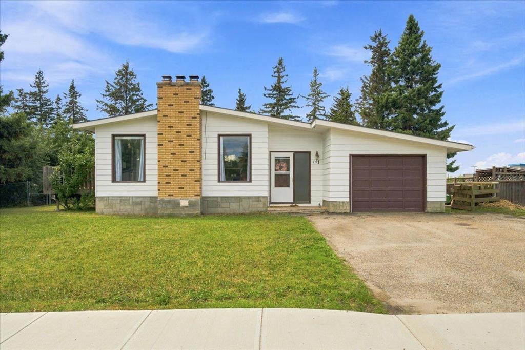 Third View of 1121 5 Avenue , NONE, Beaverlodge, Alberta, T0H 0C0