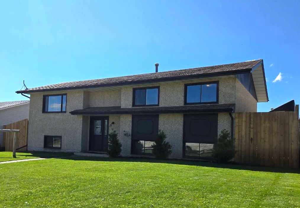 21 Pan Am Street , A2332726, Alberta,