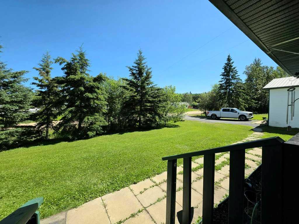 Fifth View of 18 4 Street W, NONE, Faust, Alberta, T0G 0X0