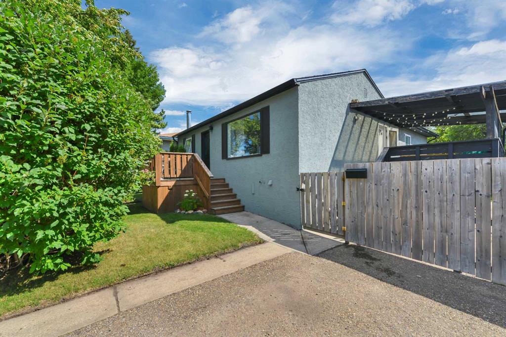 Second View of 3705 45 Street , Eastview, Red Deer, Alberta, T4N 1J3